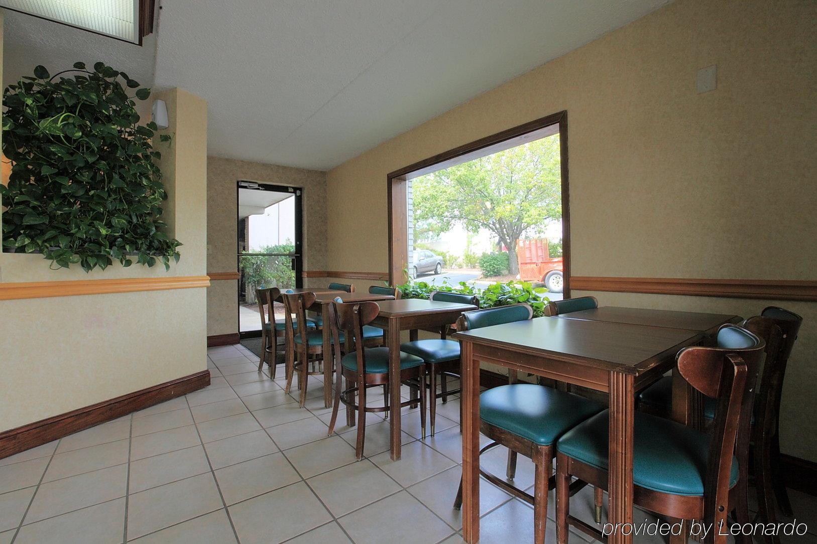 Americas Best Value Inn North Capital Raleigh Restoran foto