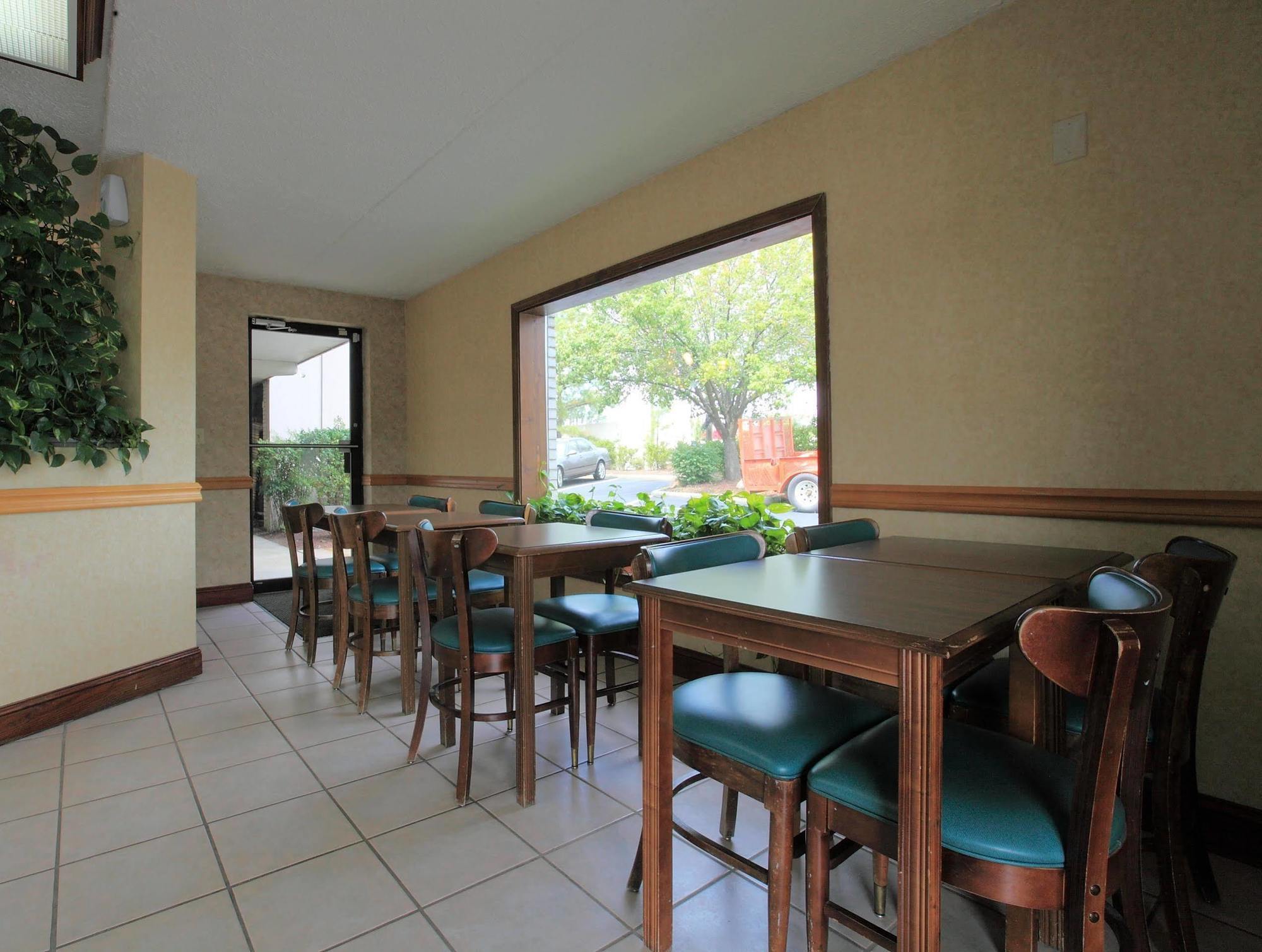 Americas Best Value Inn North Capital Raleigh Bagian luar foto